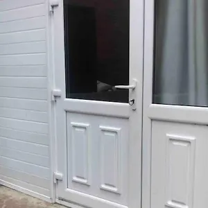 Private Room, En-suite & Own Access Holiday home